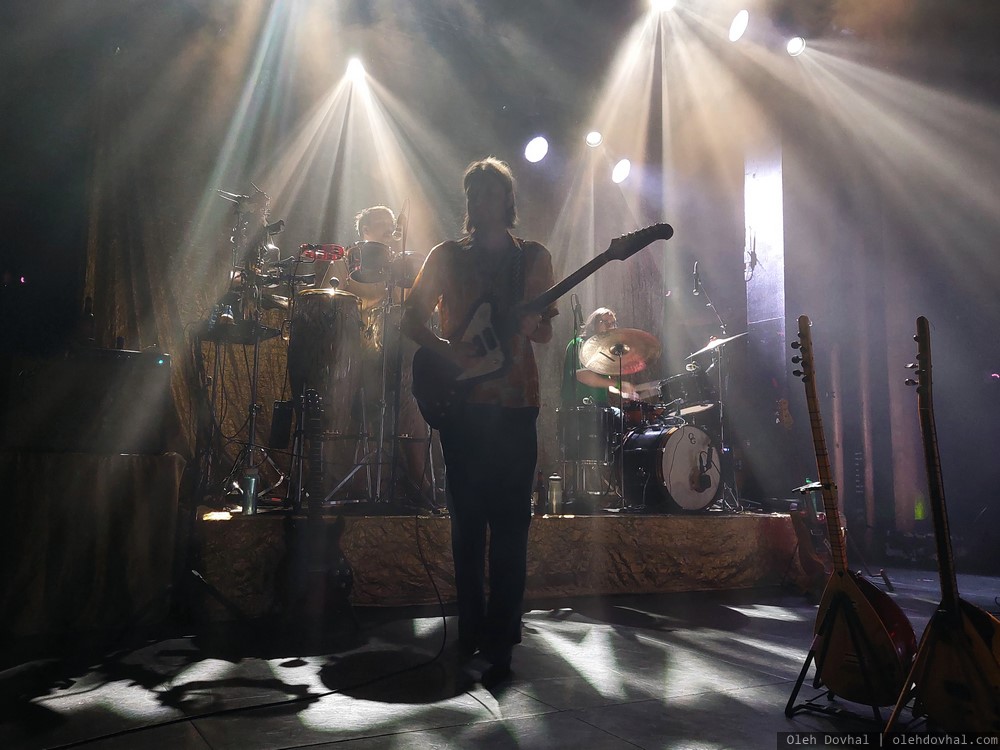 Thijs Elzinga, Altın Gün, Sala Apolo, Barcelona