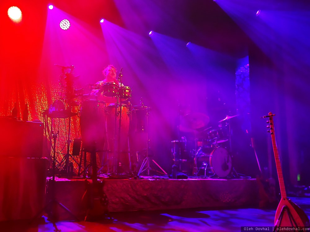 Chris Bruining, Altın Gün, Sala Apolo, Barcelona