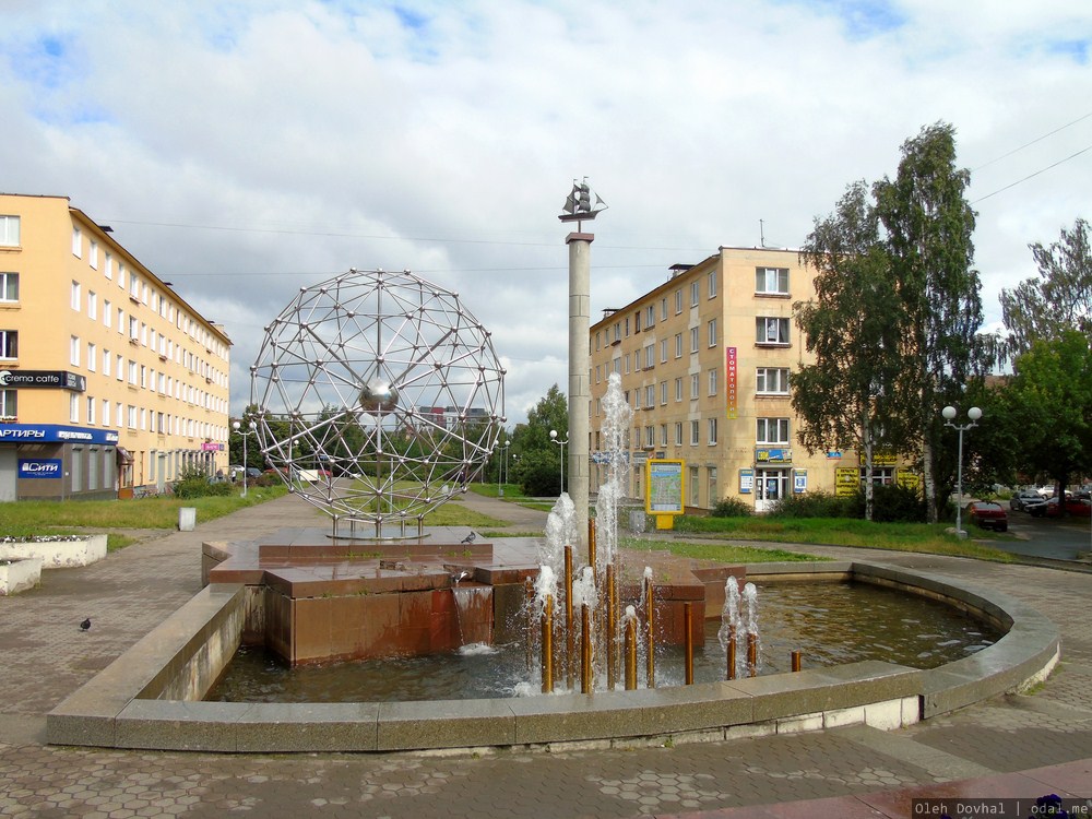 фонтан, Молекула фуллерена, Петрозаводск