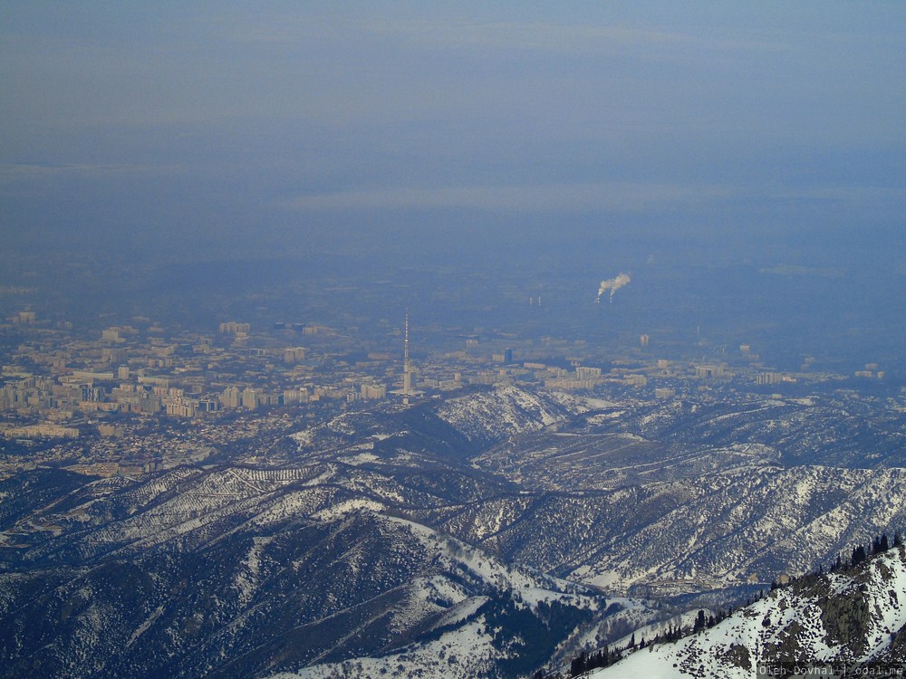 Алматы, вид сверху, горы