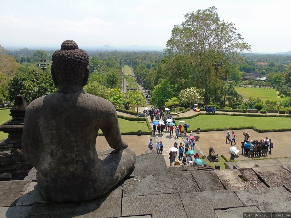 statuo de Budho en Borobuduro