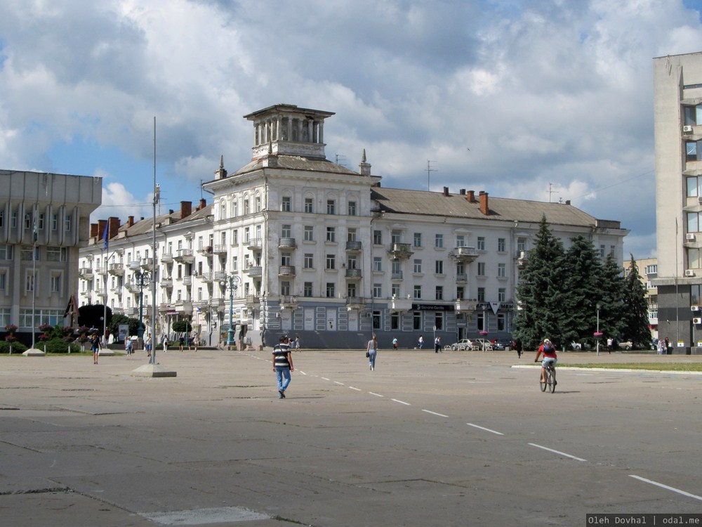 площадь Независимости, Сумы