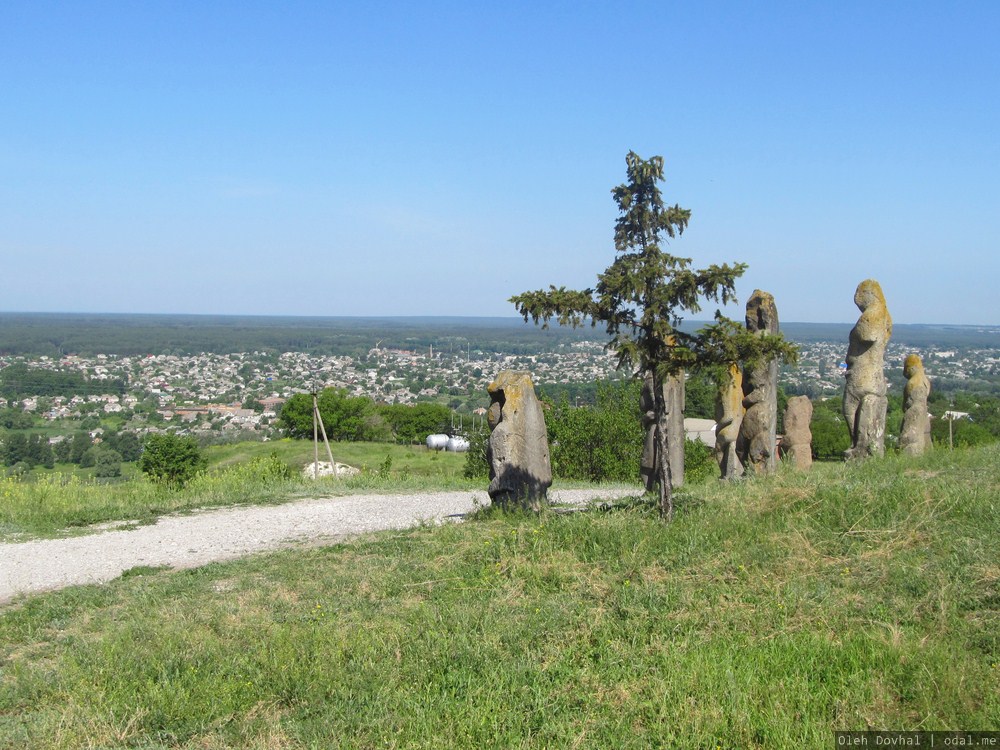 половецкие бабы, Кременец, Изюм