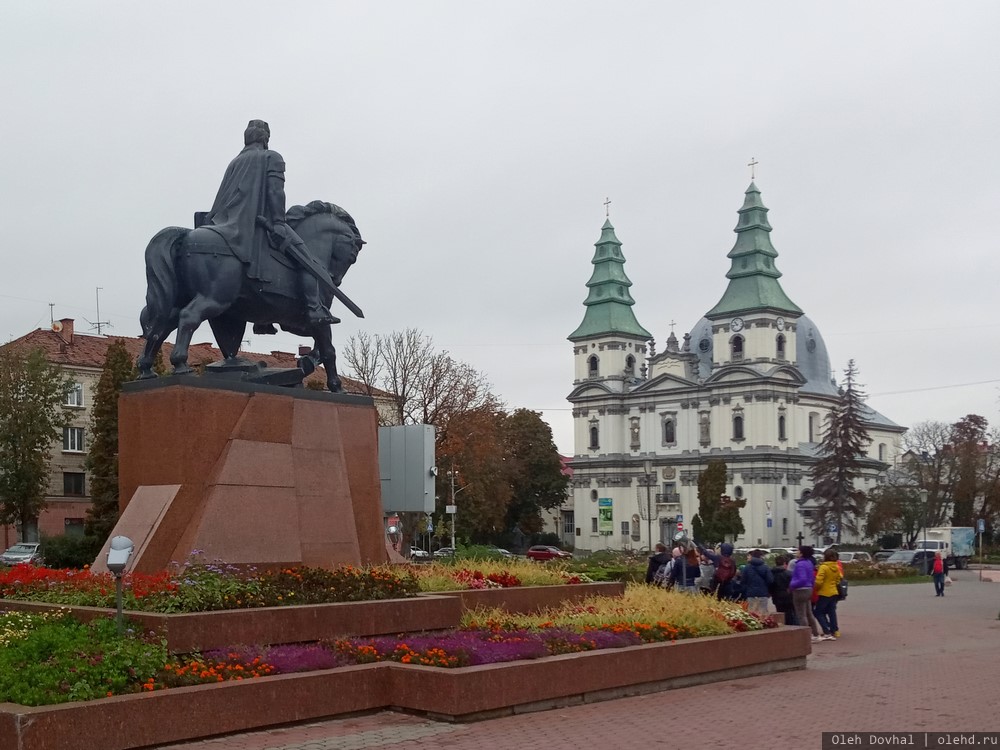 памятник Данилу Галицкому, собор, Тернополь